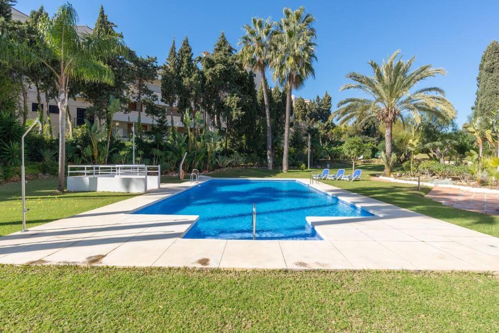 Incredible Luxury Location In Puerto Banus Beach For Families Marbella Exterior foto