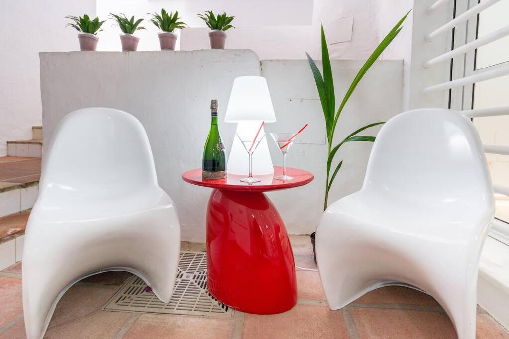 Incredible Luxury Location In Puerto Banus Beach For Families Marbella Exterior foto