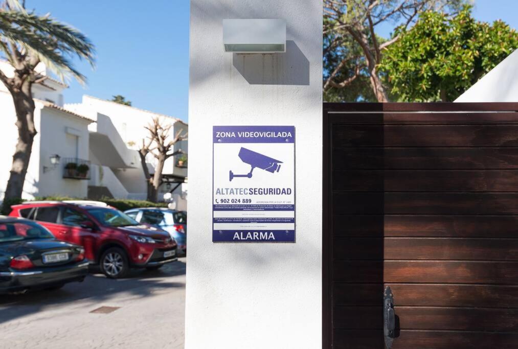 Incredible Luxury Location In Puerto Banus Beach For Families Marbella Exterior foto