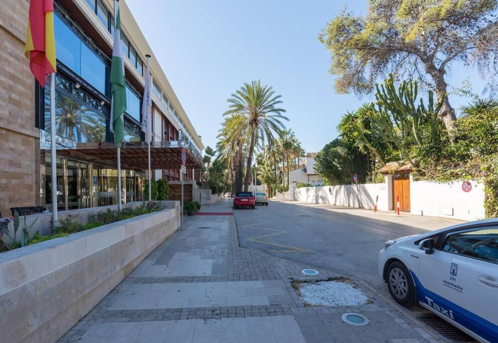 Incredible Luxury Location In Puerto Banus Beach For Families Marbella Exterior foto