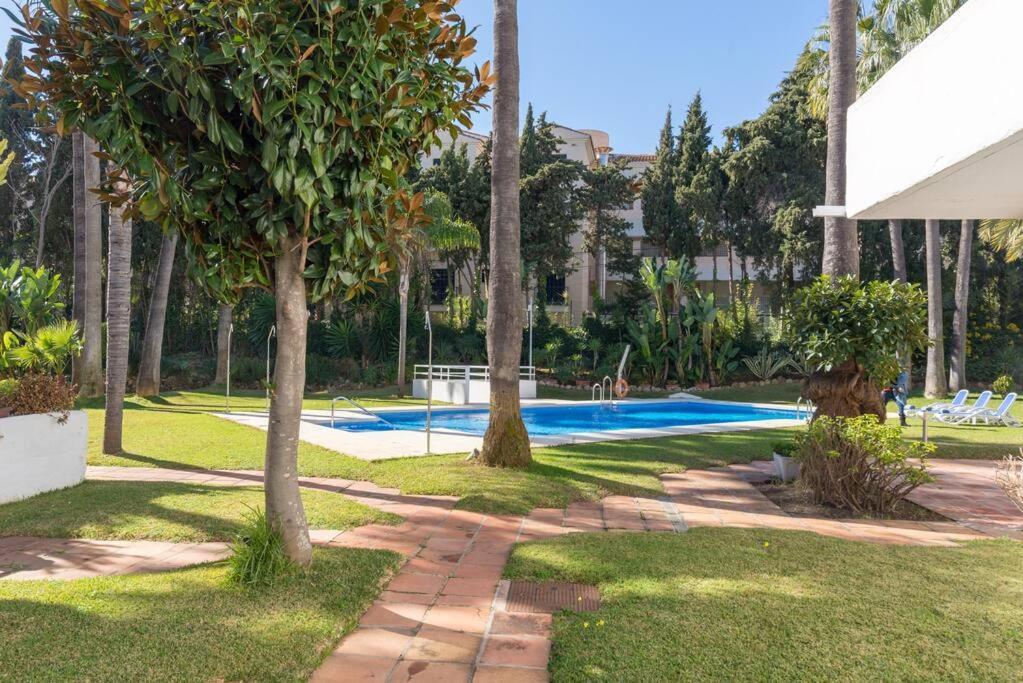 Incredible Luxury Location In Puerto Banus Beach For Families Marbella Exterior foto